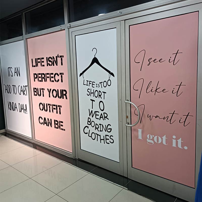 Renkli Cam Filmi Dijital Baskı Uygulaması | Antik Reklam - ANTİK REKLAM