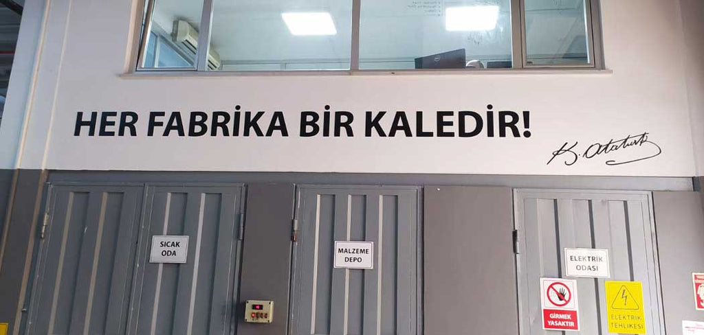 Teknik Kimya Folyo Kesim Uygulaması | Antik Reklam - ANTİK REKLAM